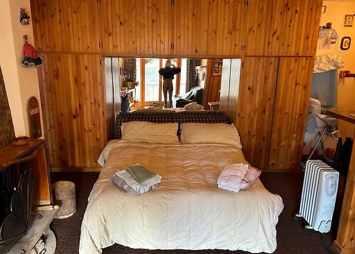 Апартаменты Rocca Di Mezzo Apartment *